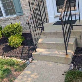 Flower Bed Weeding by GREAT LAWN SERVICE LLC reviewed on August 18, 2026
