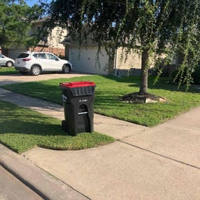 residential landscaping by Crystal Hathaway reviewed on August 17, 2025