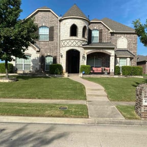 turf maintenance by Simon&#039;s Lawn Services reviewed on August 21, 2025