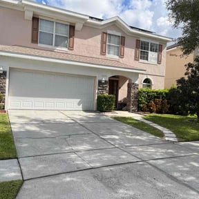 grass maintenance by 2 Palms Lawn Care reviewed on September 5, 2024