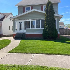 landscaping services by Joey Smith reviewed on August 17, 2025