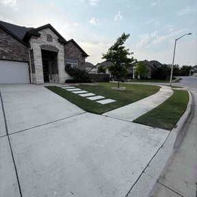 yard maintenance by Jon’s lawns reviewed on August 20, 2025