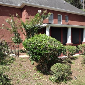 Bush Trimming by Gregory Lawn Service LLC reviewed on August 18, 2025