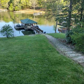 yard care by Pleasant View Lawn Care reviewed on January 4, 2026