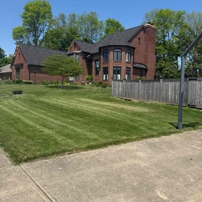 lawn care services by Edge to hedge  lawn care... reviewed on August 21, 2025