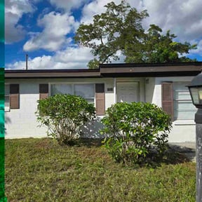 Bush Trimming by We Cut Lawns  reviewed on December 28, 2025