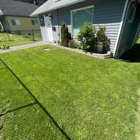 landscape maintenance by Guzarc Lawn Services LLC reviewed on August 18, 2025