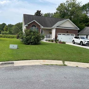 yard work by JAJ Management LLC reviewed on August 20, 2025