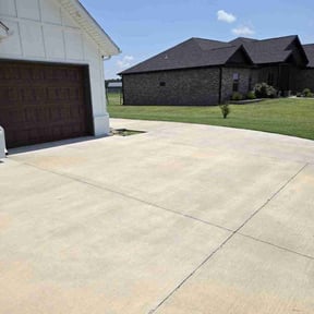 yard service by Coram landscaping reviewed on August 1, 2024