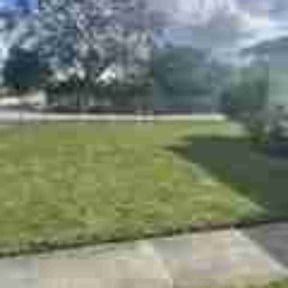 yard service by House of Beauty Lawn Care reviewed on August 17, 2025