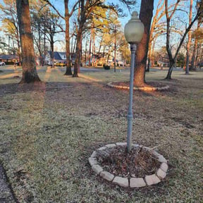 Leaf Removal by jng landscaping llc reviewed on May 7, 2026