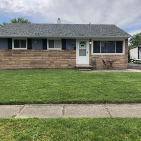 landscaping by Green Leaf Lawn Services reviewed on August 18, 2025