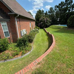 landscape maintenance by JDP Lawncare and Landscaping reviewed on August 21, 2025