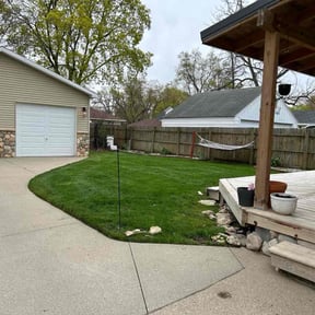 gardening service by Stephenson's Landscaping reviewed on August 21, 2025