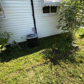 Flower Bed Weeding by Lawn and Labor Services reviewed on May 26, 2026
