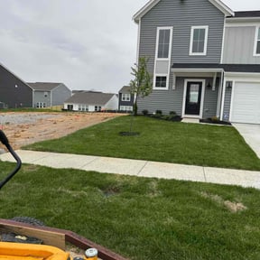 lawn maintenance by Robert Bond Sr reviewed on April 15, 2024