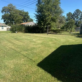 lawn care by CUT Tulsa Lawn Co. reviewed on May 22, 2024