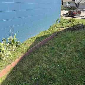 Bush Trimming by HYDE&#039;S GREENSCAPE reviewed on October 22, 2025