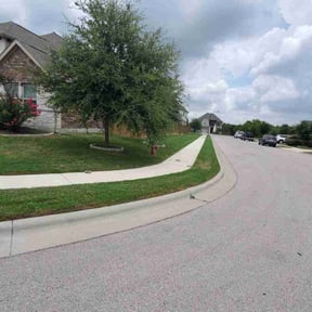 grass maintenance by GAC lawn care reviewed on January 4, 2024
