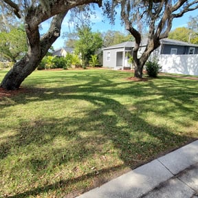 landscaping services by Ford year-round Lawn Service reviewed on August 15, 2025