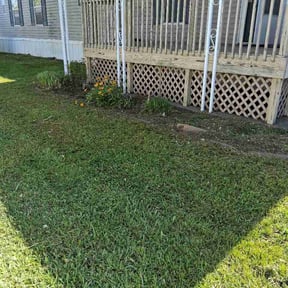 Flower Bed Weeding by Smiley's Landscaping LLC reviewed on September 3, 2026