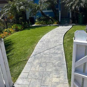 landscaping services by Lee's Lawn Care reviewed on August 17, 2025