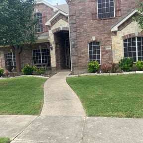 turf care by Chuyin's Lawn Care LLC reviewed on July 28, 2025