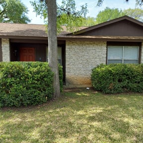 Bush Trimming by York landscape reviewed on February 6, 2026