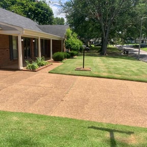 turf maintenance by Camarillo s lawn services reviewed on August 17, 2025