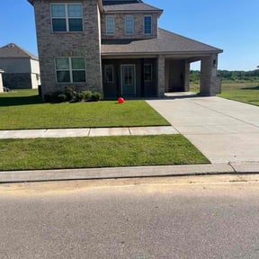 landscaping by Betts Greenery reviewed on August 17, 2025