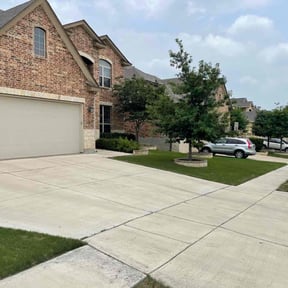 landscaping by Hoffman Welding reviewed on May 7, 2024