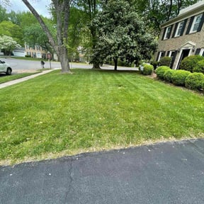 landscaping by Glm landscaping reviewed on November 27, 2025