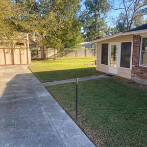 lawn service by B&amp;M Paradise services LLC reviewed on August 20, 2025