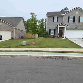 residential landscaping by La family Ramirez landscaping reviewed on August 20, 2025