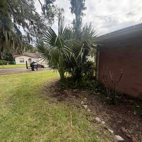 Flower Bed Weeding by Evan's Lawncare reviewed on August 19, 2026