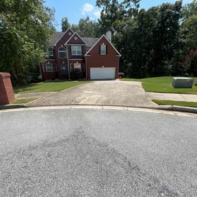 landscape maintenance by Keep it Loe Lawn Service reviewed on December 4, 2025