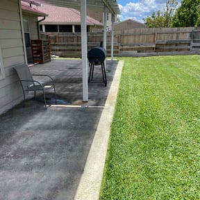 lawn maintenance by MY LANDSCAPER reviewed on August 2, 2024