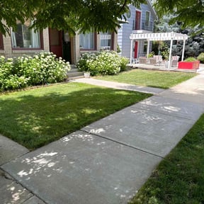 Weed Pulling by Eagle Electric Lawn Care reviewed on March 19, 2025