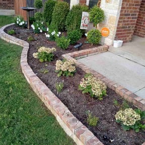 Flower Bed Weeding by Vicgetsitdone,llc reviewed on August 20, 2025