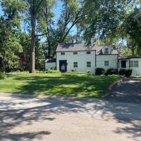 gardening service by Mr. Wright's Lawn reviewed on December 23, 2025