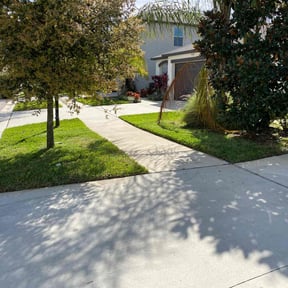 gardening service by Yard Hero reviewed on November 18, 2025