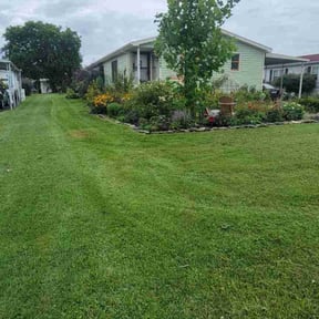 gardening service by Empire Lawn Maintenance reviewed on August 19, 2025