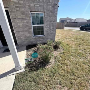 Bush Trimming by Perennial Specialty Gardens reviewed on May 23, 2025