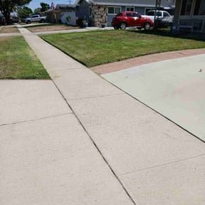 landscaping services by Full service lawn care reviewed on March 29, 2025