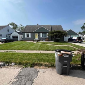 landscape maintenance by Lawn Impression reviewed on August 15, 2025