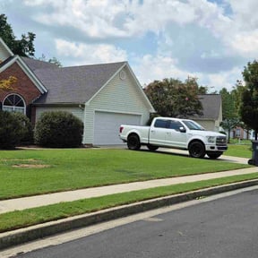 Bush Trimming by Birdsong Bee Company Lawn Service reviewed on December 18, 2025
