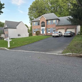 lawn service by HLC Management reviewed on August 21, 2025