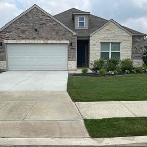 yard maintenance by Big Horn Landscaping reviewed on August 18, 2025