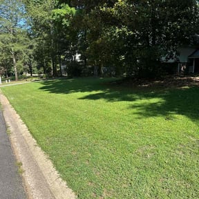 gardening service by A1 Cuts reviewed on November 21, 2025