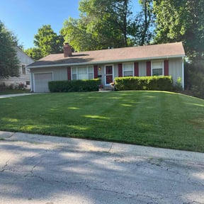 landscape maintenance by Neckbrakering details LLC reviewed on August 15, 2025
